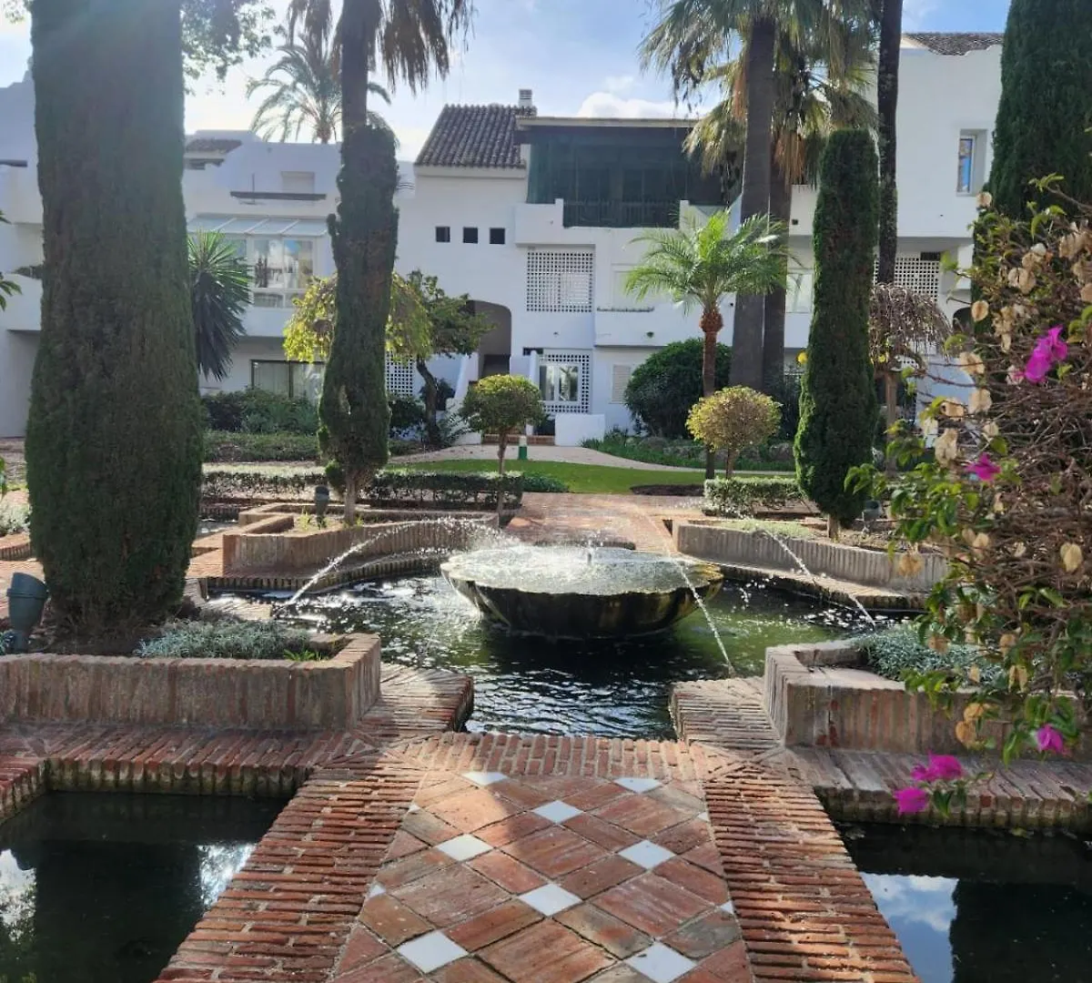 Laalcazaba Garden Apartment Marbella