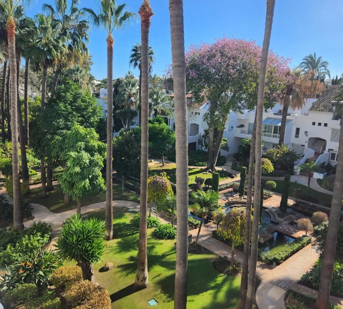 Laalcazaba Garden contacts